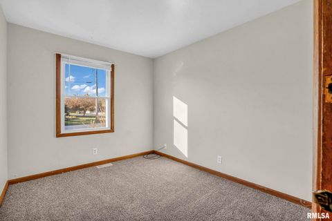 Tiny photo for 315 20TH Avenue, Milan, IL 61264 (MLS # QC4268861)