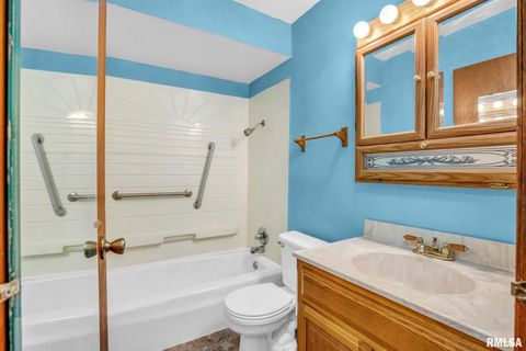 Tiny photo for 315 20TH Avenue, Milan, IL 61264 (MLS # QC4268861)