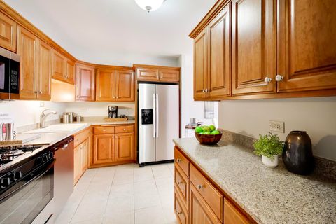 Tiny photo for 2800 N Lake Shore Drive #414, Chicago, IL 60657 (MLS # 12604424)