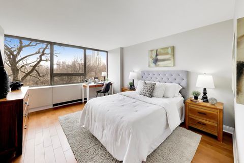 Tiny photo for 2800 N Lake Shore Drive #414, Chicago, IL 60657 (MLS # 12604424)