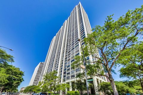Tiny photo for 2800 N Lake Shore Drive #414, Chicago, IL 60657 (MLS # 12604424)