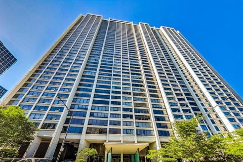 Photo of 2800 N Lake Shore Drive #414, Chicago, IL 60657 (MLS # 12604424)