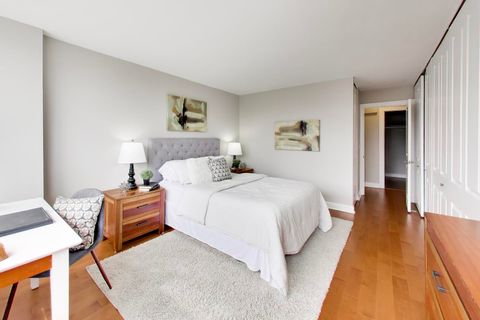 Tiny photo for 2800 N Lake Shore Drive #414, Chicago, IL 60657 (MLS # 12604424)