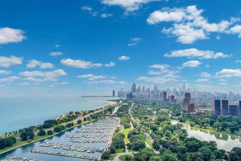 Tiny photo for 2800 N Lake Shore Drive #414, Chicago, IL 60657 (MLS # 12604424)