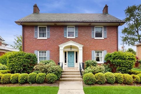 915 Columbian Avenue Oak Park IL 60302