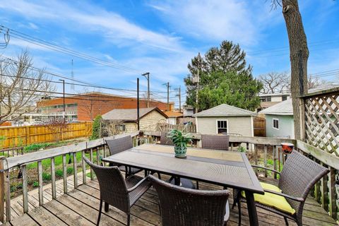 Tiny photo for 512 S Grove Avenue, Oak Park, IL 60304 (MLS # 12610098)