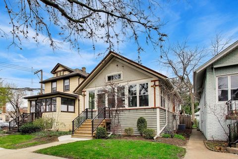 Tiny photo for 512 S Grove Avenue, Oak Park, IL 60304 (MLS # 12610098)
