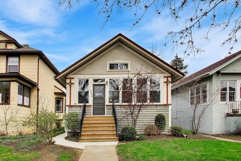 Photo of 512 S Grove Avenue, Oak Park, IL 60304 (MLS # 12610098)