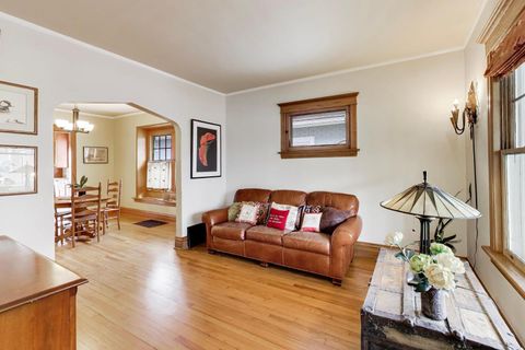 Tiny photo for 512 S Grove Avenue, Oak Park, IL 60304 (MLS # 12610098)
