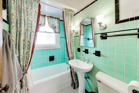 Tiny photo for 512 S Grove Avenue, Oak Park, IL 60304 (MLS # 12610098)