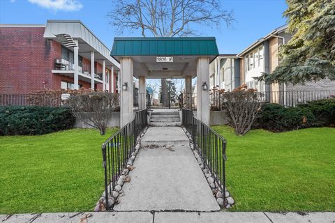 Tiny photo for 9812 S Karlov Avenue #4D, Oak Lawn, IL 60453 (MLS # 12547156)