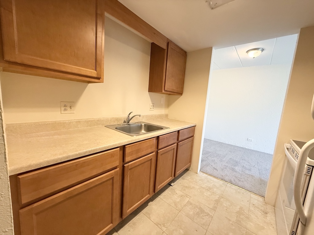 1 Renaissance Place 505