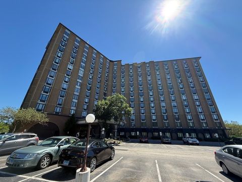 Photo of 1 Renaissance Place #505, Palatine, IL 60067 (MLS # 12683002)