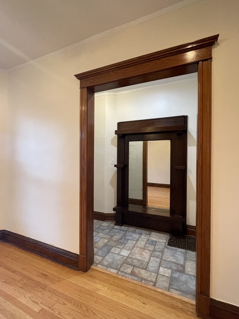 1613 W Berwyn Avenue 1