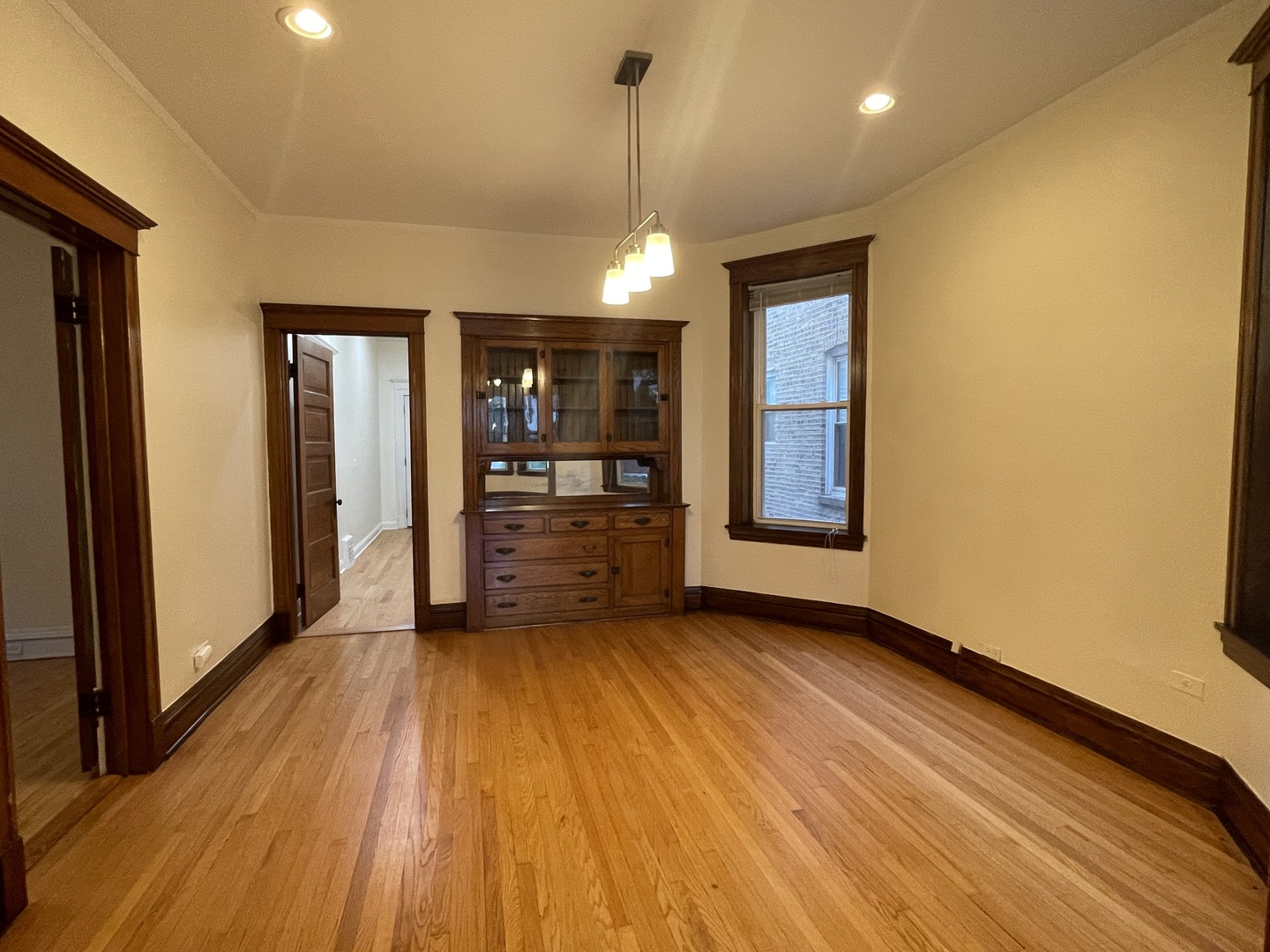 1613 W Berwyn Avenue 1
