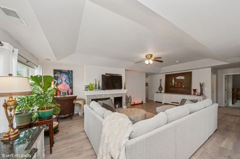 Tiny photo for 1952 Crenshaw Circle #1952, Vernon Hills, IL 60061 (MLS # 12346546)