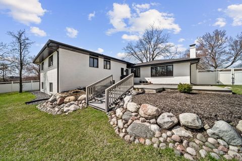 Tiny photo for Willowbrook, IL 60527 (MLS # 12632493)
