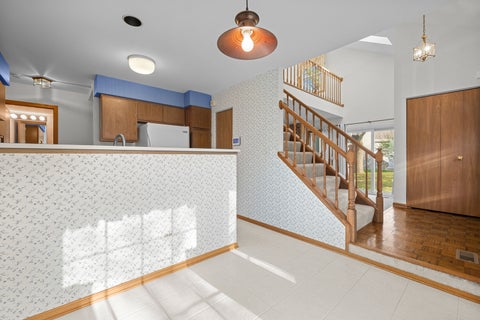 Tiny photo for 1951 N CHARTER POINT Drive, Arlington Heights, IL 60004 (MLS # 12789258)
