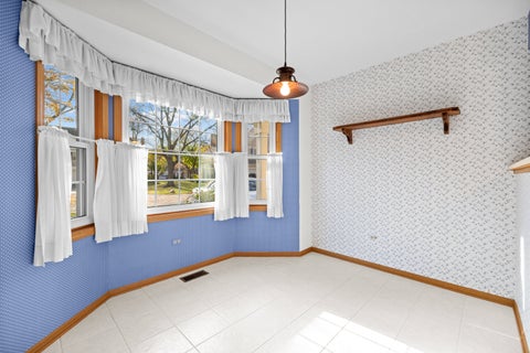 Tiny photo for 1951 N CHARTER POINT Drive, Arlington Heights, IL 60004 (MLS # 12789258)