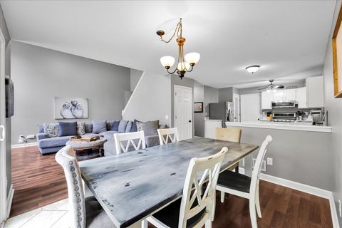 Tiny photo for 911 Fawn Ridge Court #B, Yorkville, IL 60560 (MLS # 12358823)