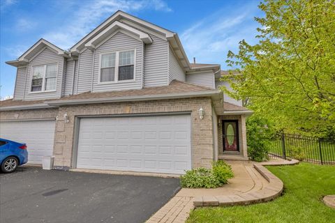 Tiny photo for 911 Fawn Ridge Court #B, Yorkville, IL 60560 (MLS # 12358823)