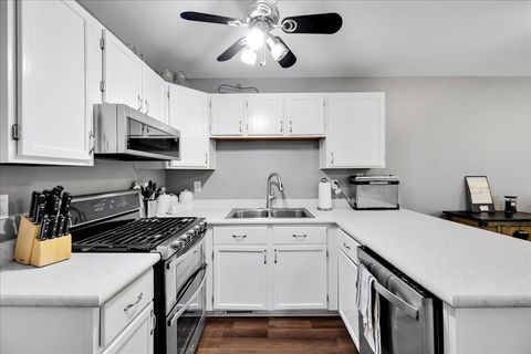 Tiny photo for 911 Fawn Ridge Court #B, Yorkville, IL 60560 (MLS # 12358823)