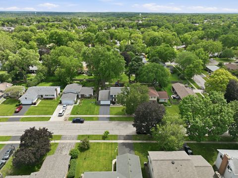 Tiny photo for 117 Lloyd Street, Cary, IL 60013 (MLS # 12672461)