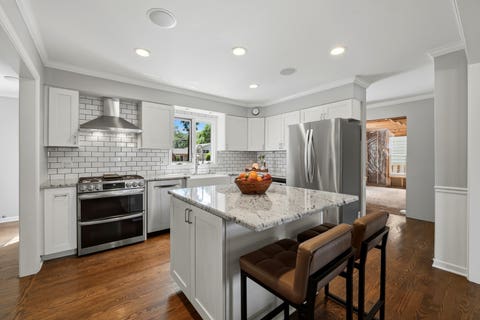 Tiny photo for 117 Lloyd Street, Cary, IL 60013 (MLS # 12672461)