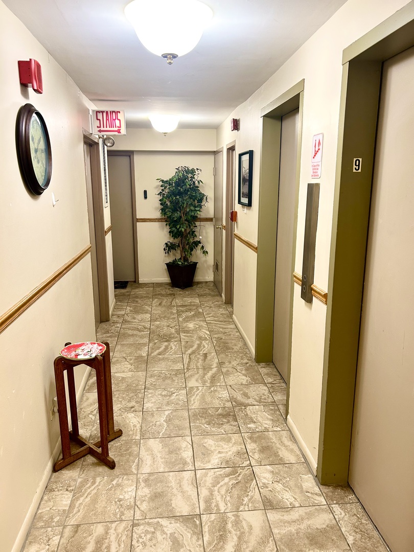 6701 S Crandon Avenue 9B