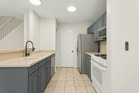 Tiny photo for 360 Golfview Court #360, Bloomingdale, IL 60108 (MLS # 12725545)