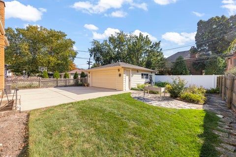 Tiny photo for 162 E Jackson Street, Elmhurst, IL 60126 (MLS # 12774746)