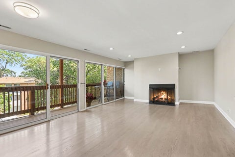 Tiny photo for 5809 Oakwood Drive #D, Lisle, IL 60532 (MLS # 12750586)
