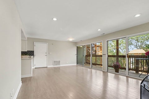 Tiny photo for 5809 Oakwood Drive #D, Lisle, IL 60532 (MLS # 12750586)