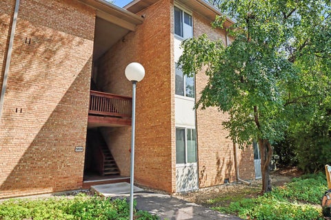 Photo of 5809 Oakwood Drive #D, Lisle, IL 60532 (MLS # 12750586)