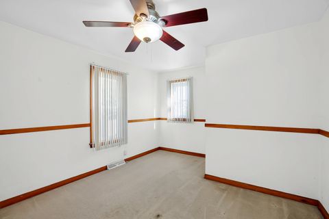 Tiny photo for 10922 S AVENUE B, Chicago, IL 60617 (MLS # 12490848)