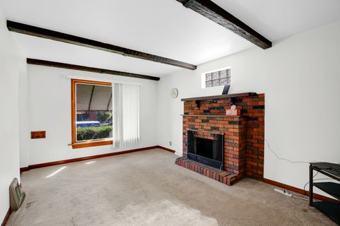 Tiny photo for 10922 S AVENUE B, Chicago, IL 60617 (MLS # 12490848)