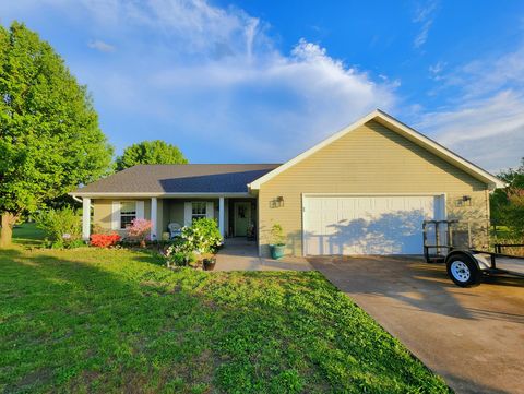 Photo of 156 HANOVER Lane, Murphysboro, IL 62966 (MLS # EB460283)