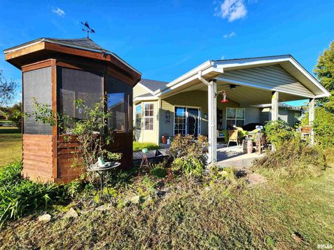 Tiny photo for 156 HANOVER Lane, Murphysboro, IL 62966 (MLS # EB460283)