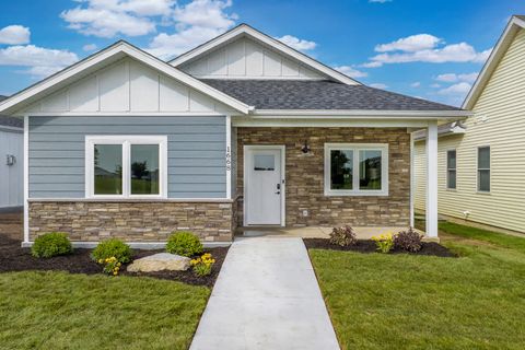 Photo of 1668 Olde Brandy Lane, Davenport, IA 52807 (MLS # 12549519)