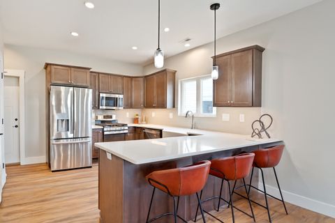 Tiny photo for 1668 Olde Brandy Lane, Davenport, IA 52807 (MLS # 12549519)