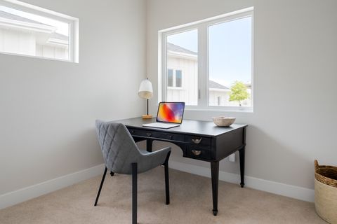 Tiny photo for 1668 Olde Brandy Lane, Davenport, IA 52807 (MLS # 12549519)