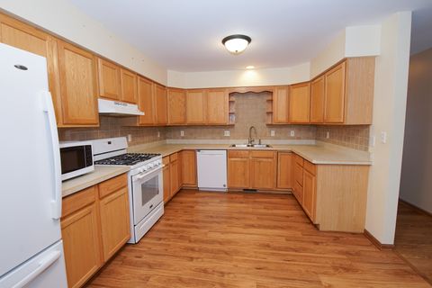 Tiny photo for 49 S Walnut Drive, North Aurora, IL 60542 (MLS # 12678108)