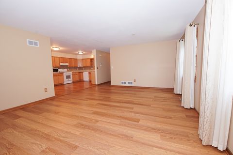Tiny photo for 49 S Walnut Drive, North Aurora, IL 60542 (MLS # 12678108)