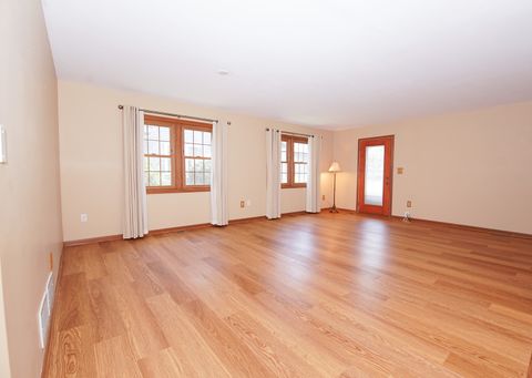 Tiny photo for 49 S Walnut Drive, North Aurora, IL 60542 (MLS # 12678108)