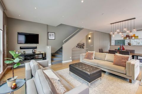 Tiny photo for 664 N PEORIA Street #N, Chicago, IL 60642 (MLS # 12545606)