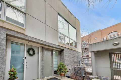 Photo of 664 N PEORIA Street #N, Chicago, IL 60642 (MLS # 12545606)