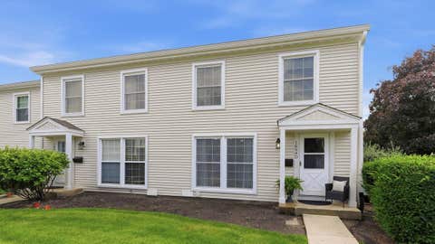 Tiny photo for 1694 Valley Forge Court #D, Wheaton, IL 60189 (MLS # 12596751)
