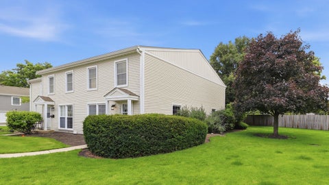 Tiny photo for 1694 Valley Forge Court #D, Wheaton, IL 60189 (MLS # 12596751)
