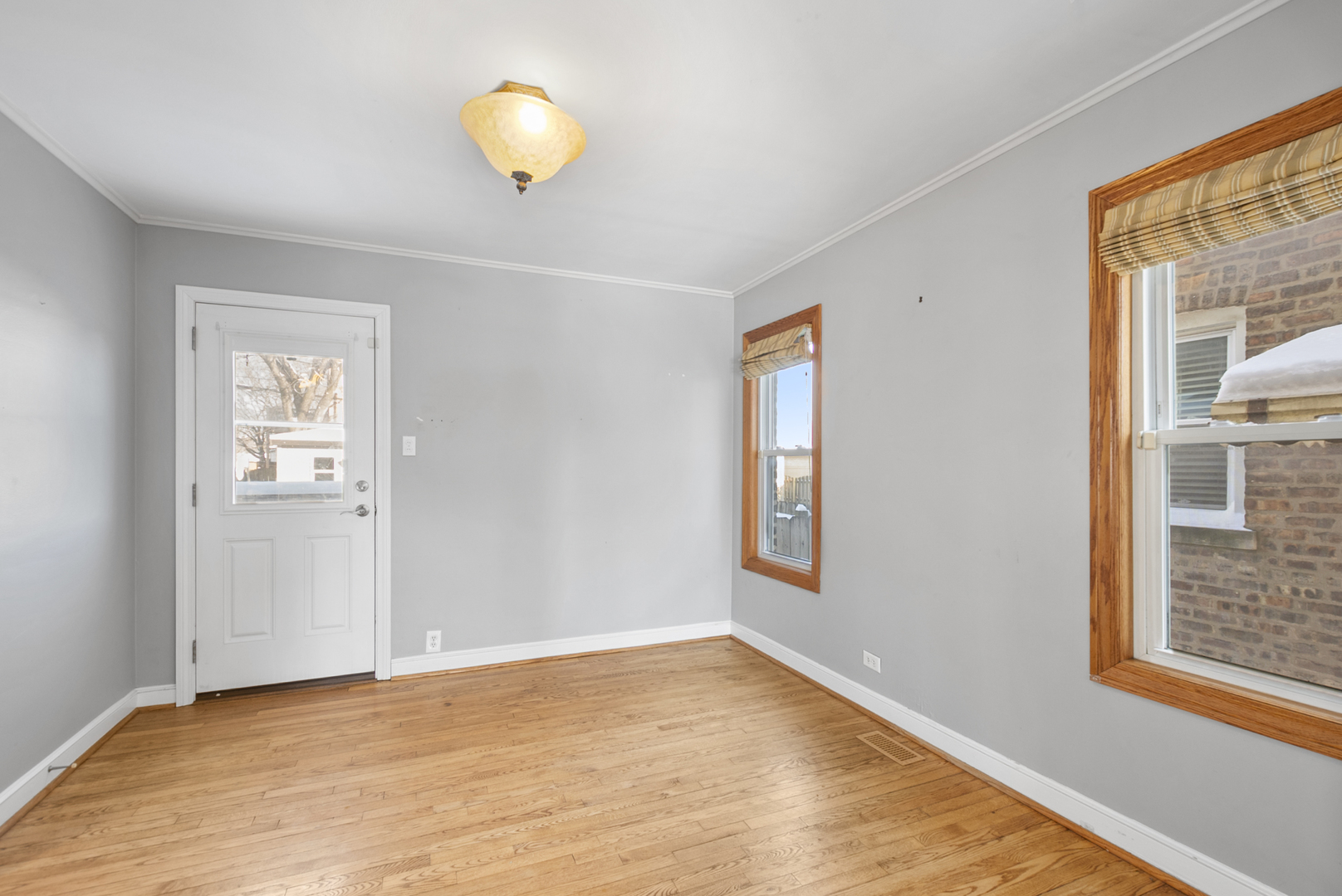 11131 S Artesian Avenue