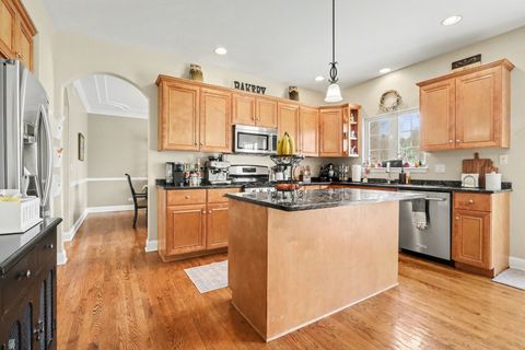 Tiny photo for 911 E Butterfield Circle, Shorewood, IL 60404 (MLS # 12613963)